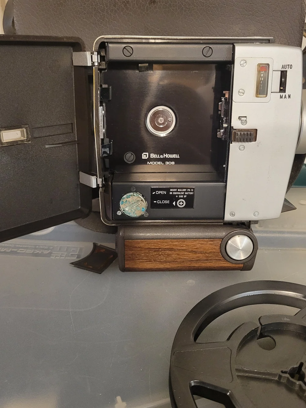 Vintage Bell & Howell Autoload 308 Super 8 Movie Camera w/ Case Reel Untested